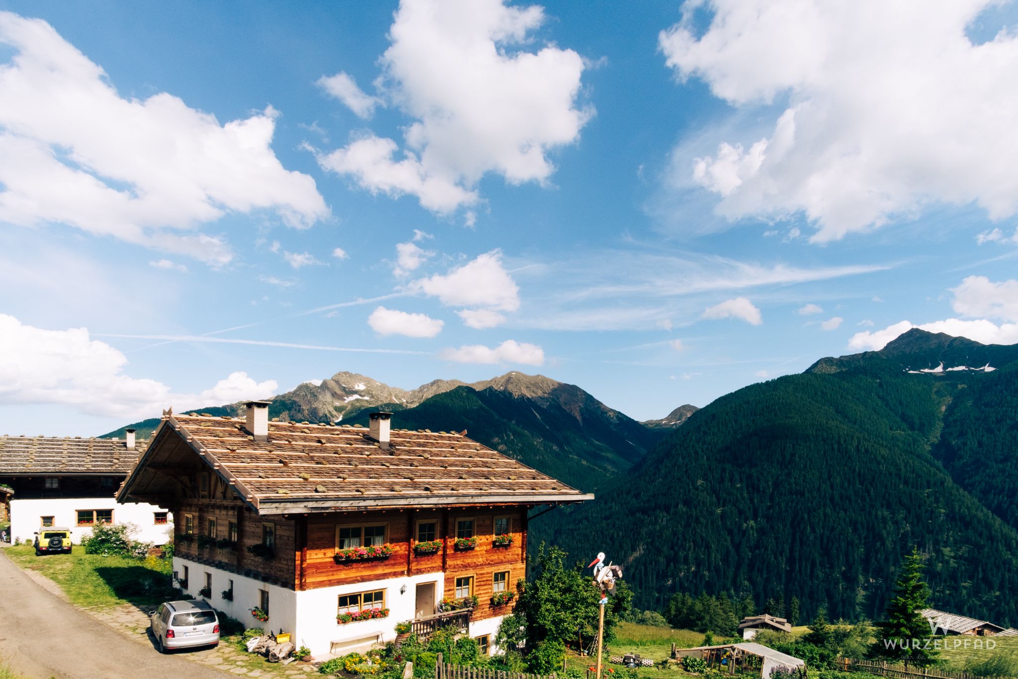 Blick über den Oberhof zur Hochwart
